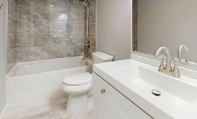 Thiết bị vệ sinh tiết kiệm nước: giải pháp tối ưu cho phòng tắm hiện đại